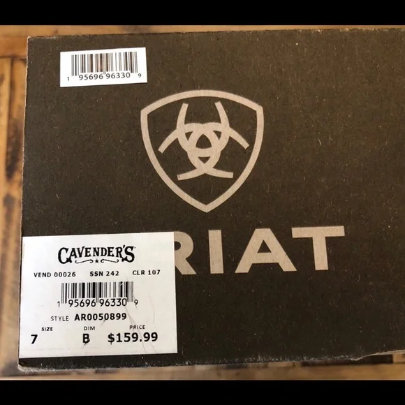 Ariat ~ Size 7 ~ Chandler Boots ~ White Cloud Suede - Picture 12 of 14